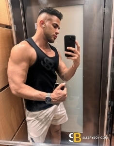 male escort Bayswater Xxl 9inches Brazilian