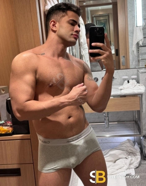 male escort Bayswater Xxl 10inches Brazilian