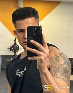 male escort Bayswater Xxl 10inches Brazilian