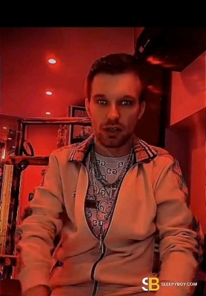 Gay Escort Travis 27yr - sucking