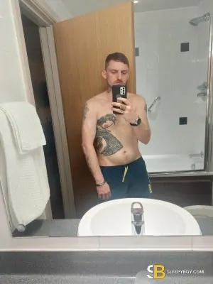 Gay Escort Aaron 34yr - double penetration