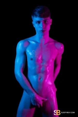 Gay Escort Henry Brat 20yr - licking