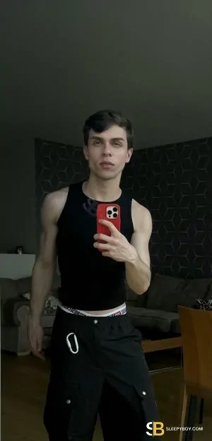 Gay Escort Netuno 21yr - role