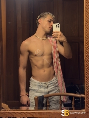 Gay Escort Henry Twink 21yr - role