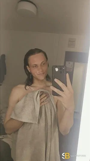 Bisexual Escort Kam 25yr - double penetration