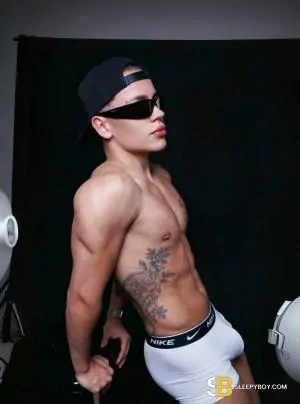 Gay Escort Luan 21yr - trios