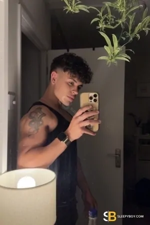 Gay Escort Luan 21yr - trios