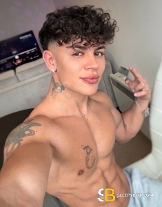 male escort Victoria Luan