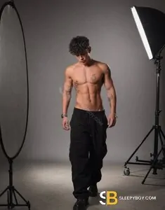 male escort London Luan
