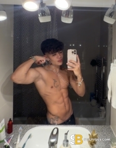 male escort Victoria Luan