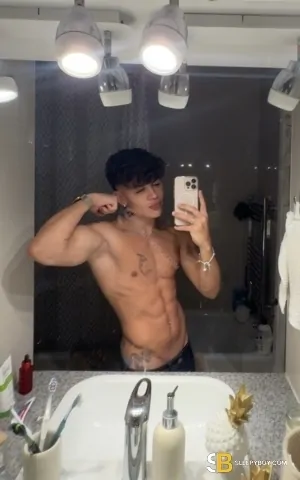 Gay Escort Luan 21yr - double penetration
