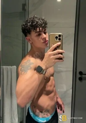 Gay Escort Luan 21yr - masseur