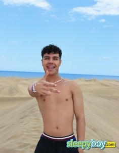 male rent boy Birmingham Yuri Twink