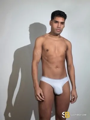 Gay Escort Papi 24yr - double penetration