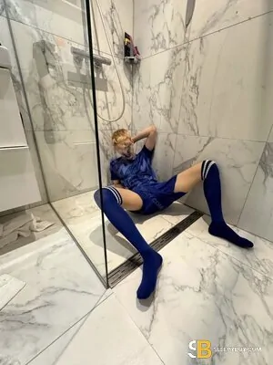 Gay Escort Angel 21yr - licking