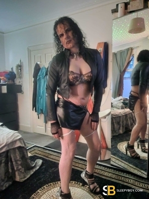 Bisexual Escort Zeus 47yr - licking