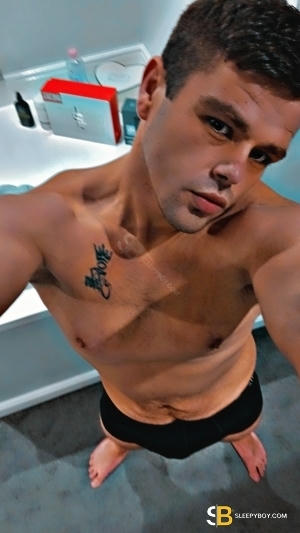 Gay Escort Scot 26yr - role