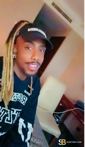 Gay Escort Mickell 31yr - trios