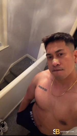 Bisexual Escort Rick Thai 30yr - gangbang