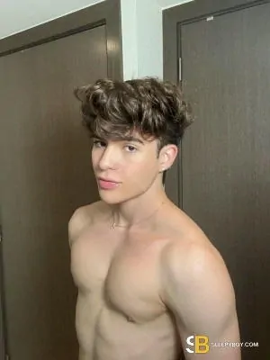 Gay Escort Jhon Evans 23yr - voyeurism