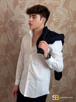 Gay Escort Jhon Evans 23yr - foot worship