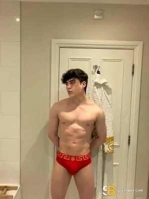 Gay Escort Jhon Evans 23yr - exhibitionism