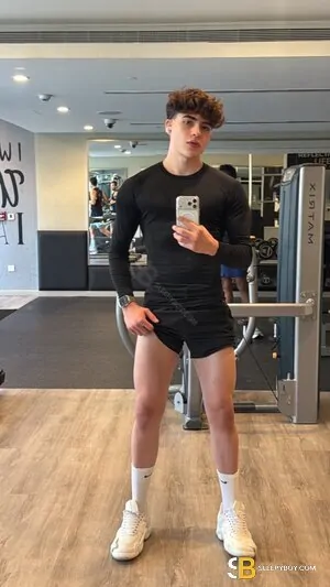 Gay Escort Jhon Evans 23yr - voyeurism