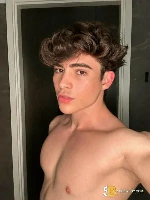 Gay Escort Jhon Evans 24yr - masseur