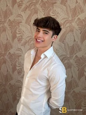Gay Escort Jhon Evans 23yr - cum on face