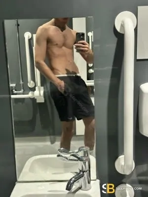 Bisexual Escort Jack 30yr - rimming