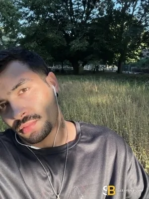 Bisexual Escort Richardxlboy 25yr - trios