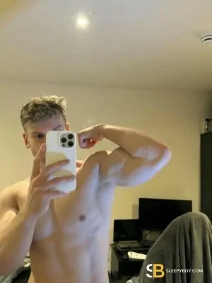 Bisexual Escort Alfie 26yr - trios