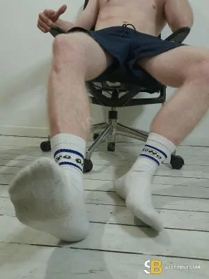 Bisexual Escort Str8 Alpha 32yr - trios
