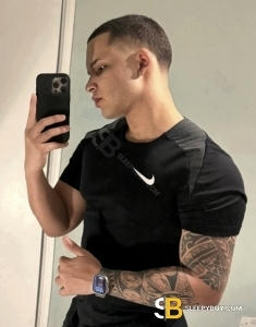 male rent boy Croydon Noan