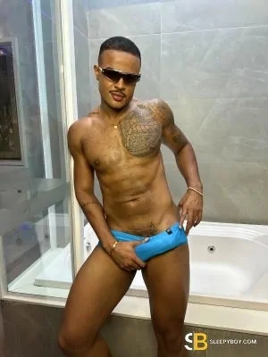 Bisexual Escort Leo Xxxl 23yr - licking