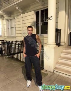 male escort Kensington Kevin Xxxl