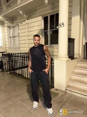 Bisexual Escort Leo Xxxl 23yr - role