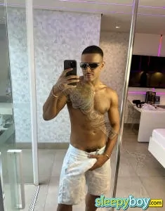 male escort Kensington Kevin Xxxl