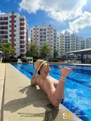 Bisexual Escort Kevin Xxxl 24yr - sucking