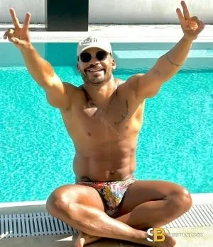 Bisexual Escort Matheus 28yr - licking