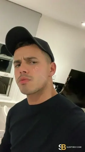 Gay Escort Bruno Melo 33yr - sucking