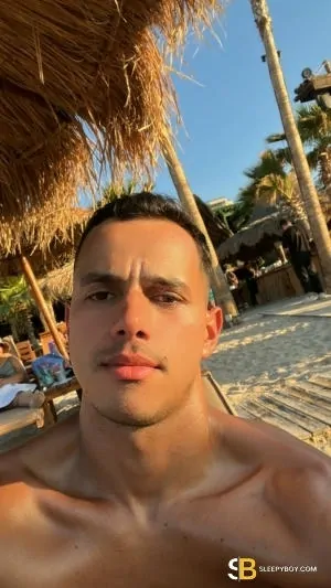 Gay Escort Bruno Melo 33yr - role