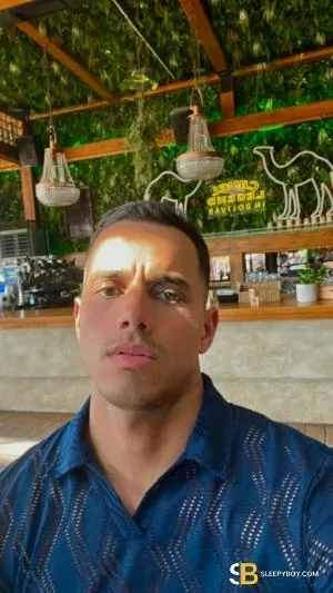 Gay Escort Bruno Melo 33yr - licking