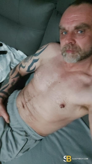 Bisexual Escort Paul 50yr - trios