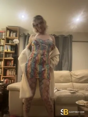 Bisexual Escort Kali 28yr - furries