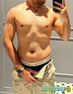 male escort London Breno