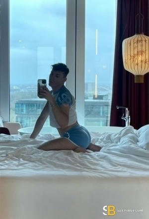 Gay Escort Tommy 21yr - gangbang