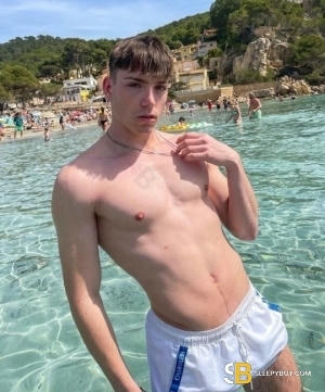 Gay Escort Tommy 21yr - trios