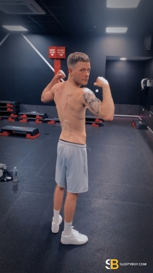 Bisexual Escort Mike 28yr - licking