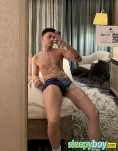 male rent boy London Filipe